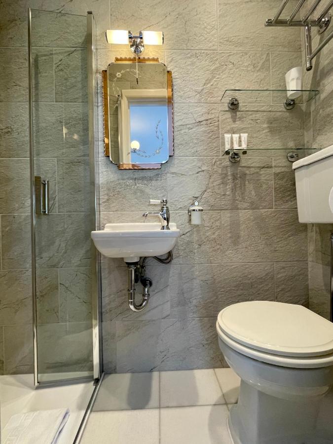 Milvil Bed & Breakfast Госпорт Екстериор снимка
