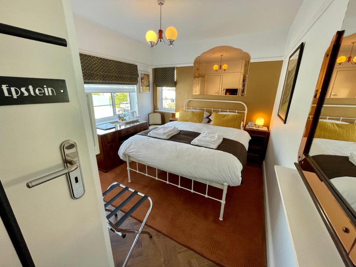 Milvil Bed & Breakfast Госпорт Екстериор снимка